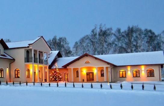 Potocki Dwor Hotel Jędrzejów Esterno foto